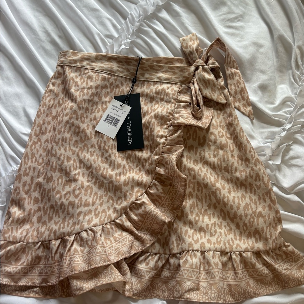 Kendall & Kylie Tan Leopard Print Skirt